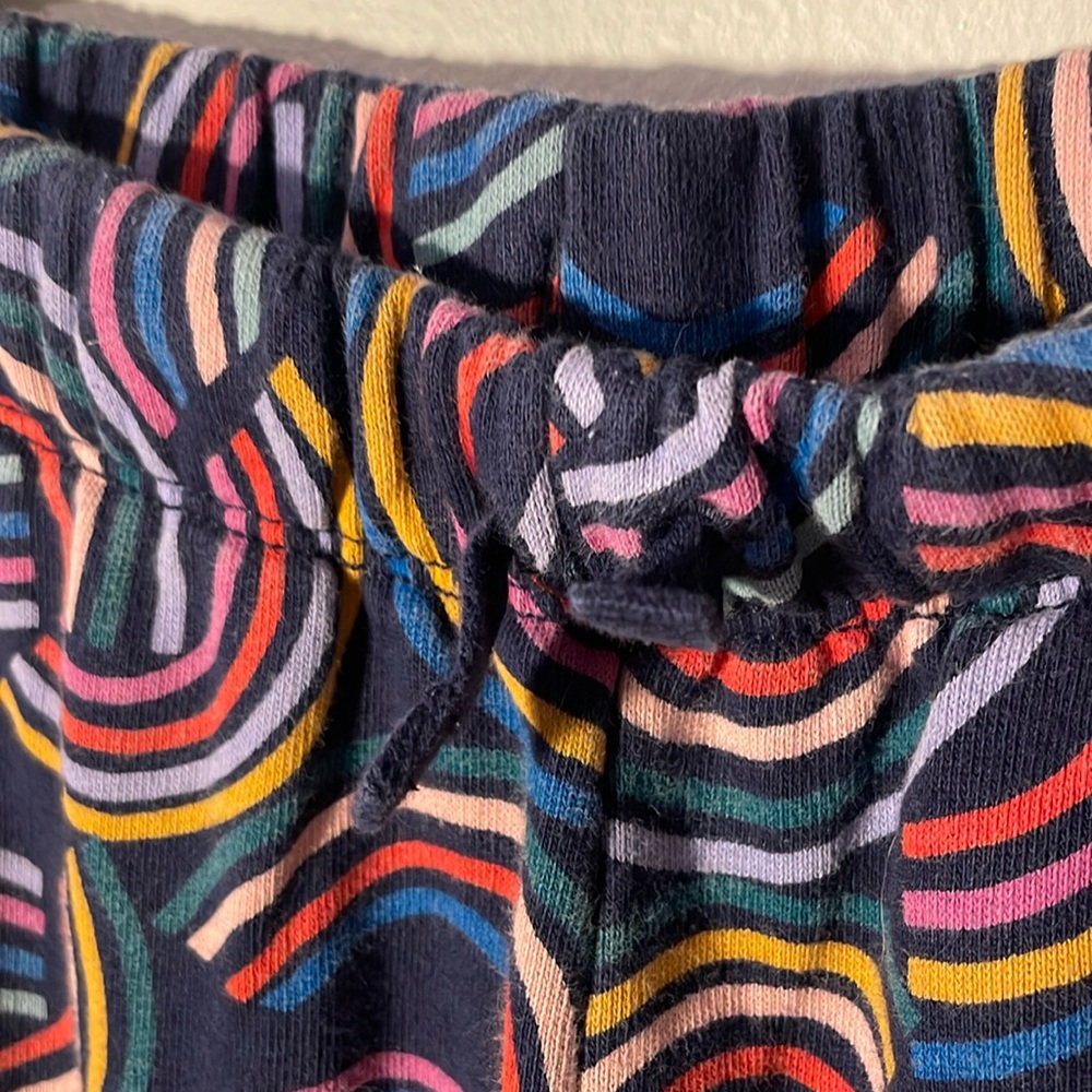 Hanna Andersson Rainbow Printed Slim Joggers - Picture 5 of 6